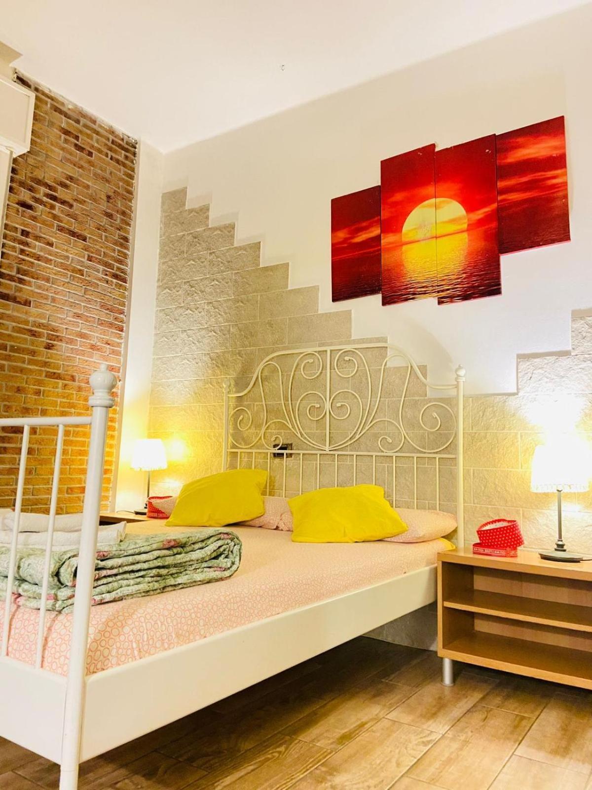 Europe Station Rooms Parma Buitenkant foto