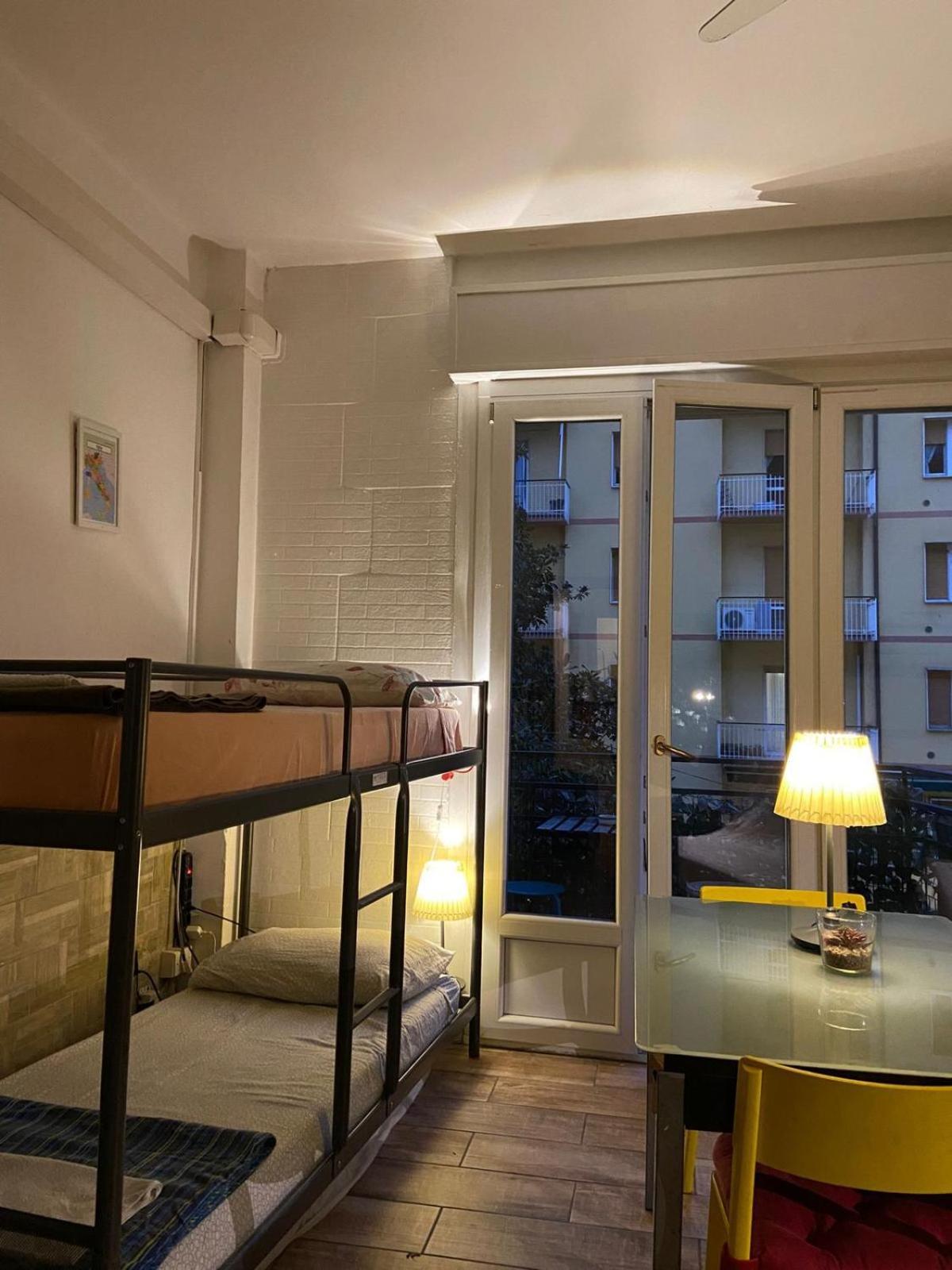 Europe Station Rooms Parma Buitenkant foto
