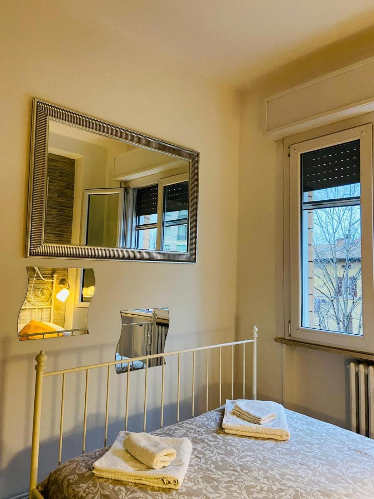 Europe Station Rooms Parma Buitenkant foto